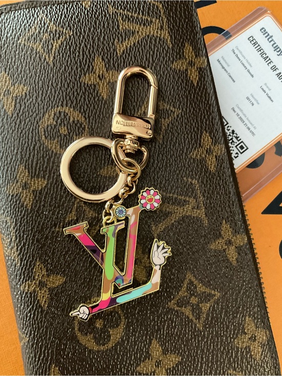 Louis Vuitton Accessories - Louis Vuitton Gold LV Monogram Key & Card Holder Charm